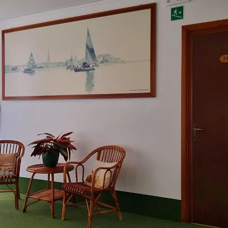 Hotel Carol 3*