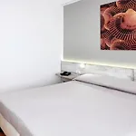 Hotel Carol