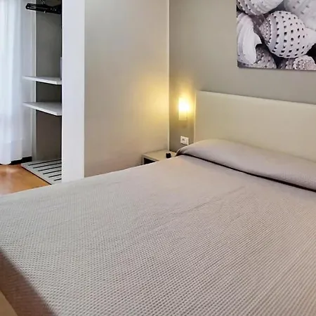 Otel Carol 3*