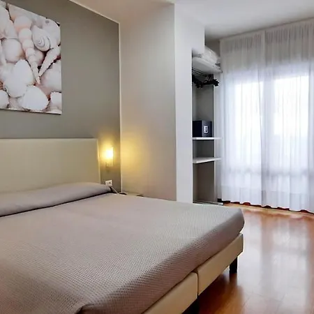 Carol Hotel 3*