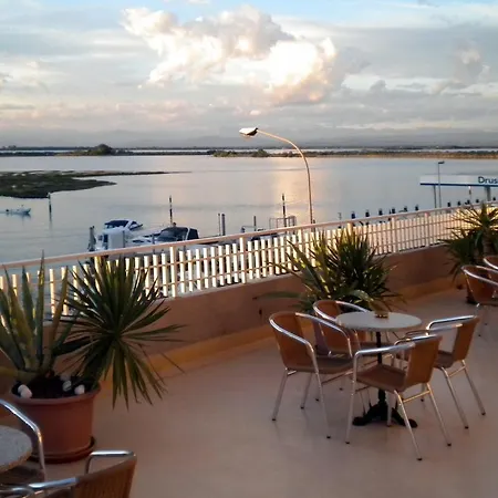 Hotel Carol 3*