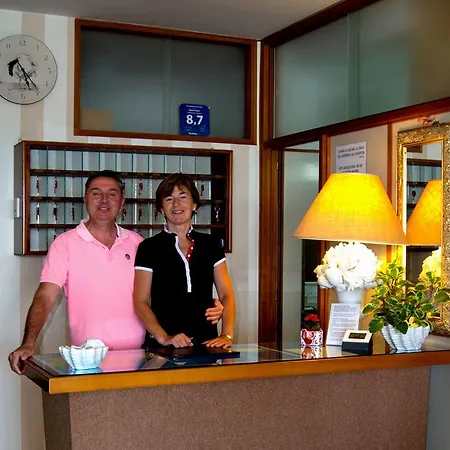 Carol Hotel