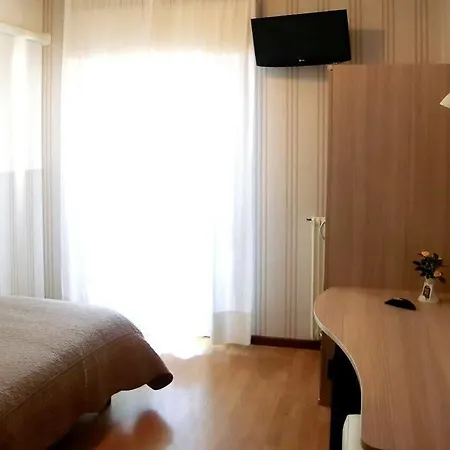 Carol Hotel