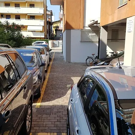 Carol Hotel 3*