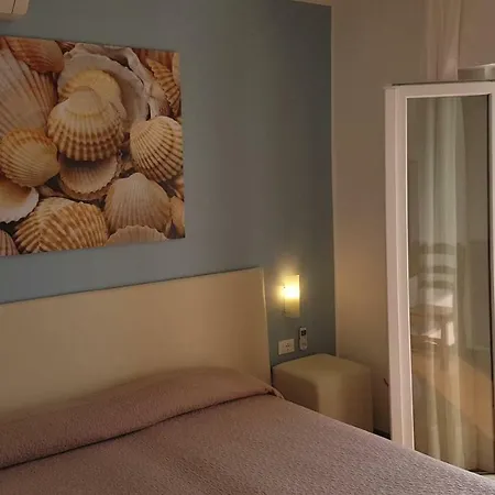 Carol Hotel 3*